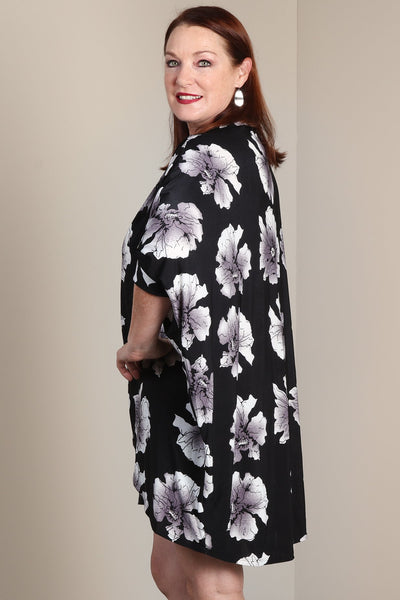 #7018BW    PLUS Floral Open Cardigan